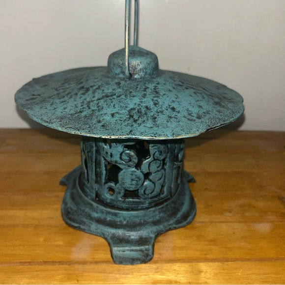 Vintage Cast Iron Japanese Asian Pagoda  Lantern Garden Decor - Picture 5 of 12